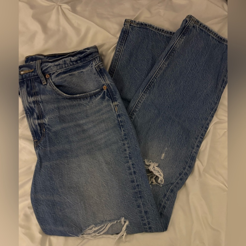 American Eagle Distressed Jeans